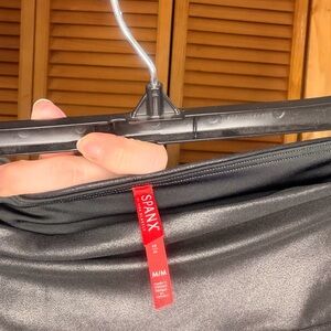 Spanx size medium pants